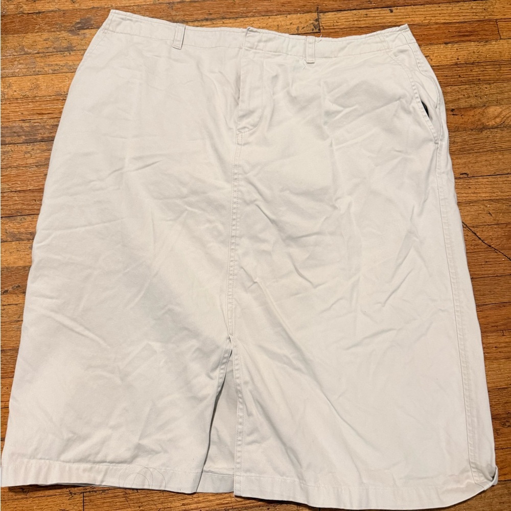 Tommy Hilfiger Women’s Beige Flat Front Skirt